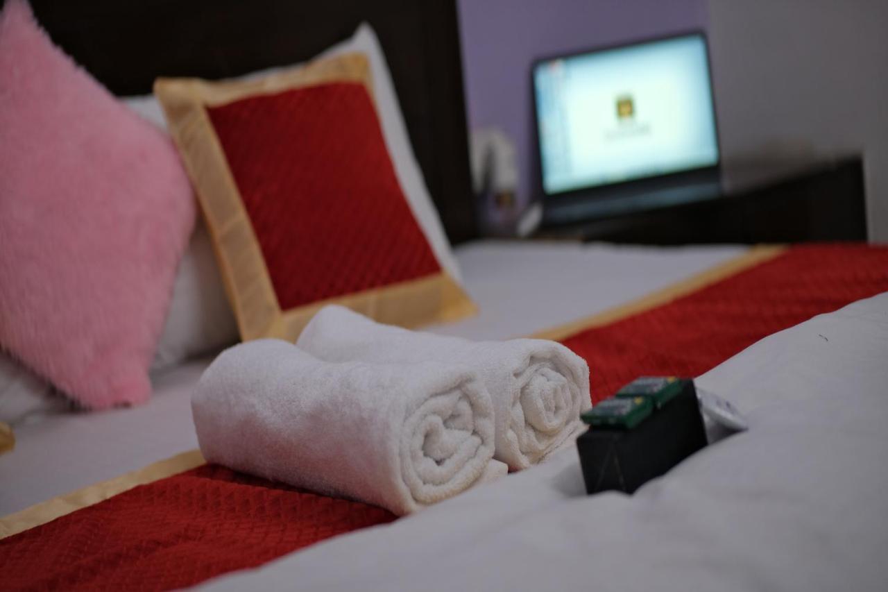 אגרה Travel Monkey Hostel מראה חיצוני תמונה