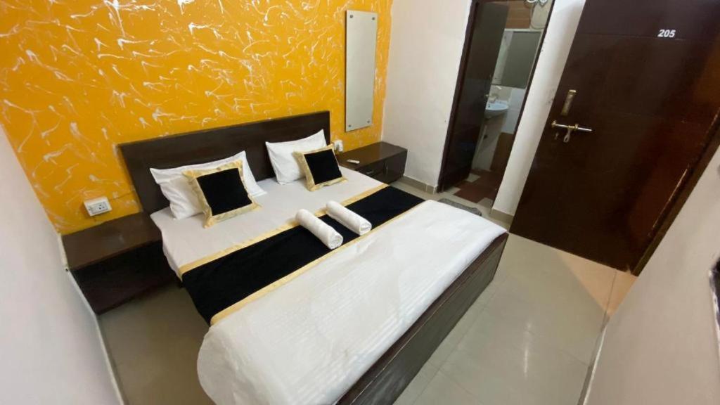 אגרה Travel Monkey Hostel מראה חיצוני תמונה
